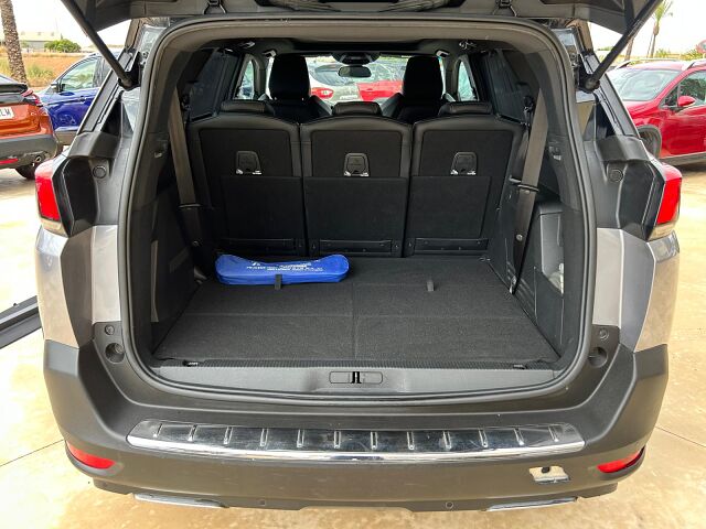 PEUGEOT 5008 GT LINE 1.2 E-THP AUTO SPANISH LHD IN SPAIN 89K 7 SEATS SUPER 2019